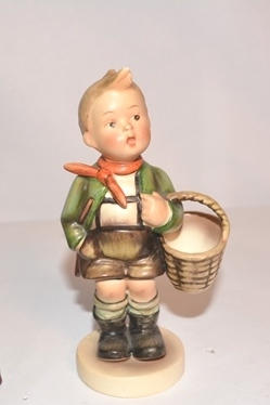 hummel boy with basket